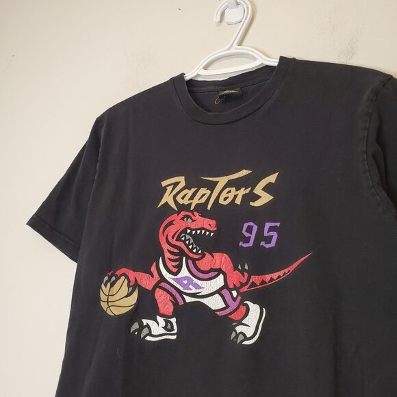October's Very Own OVO Toronto Raptors NBA graphic shirt black size M - Picture 3 of 7